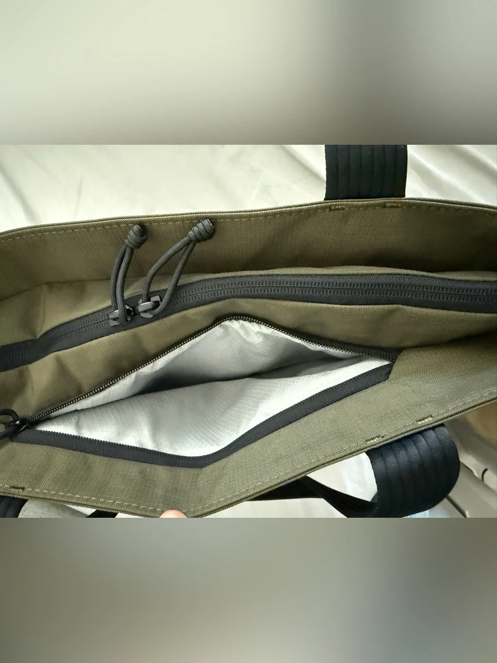 ALPAKA Flight Tote (L) in Green